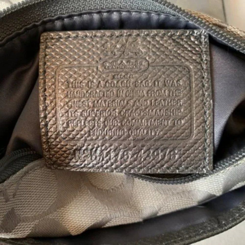 Coach Metallic Sutton Signature Swingpack - Picture 2 of 7